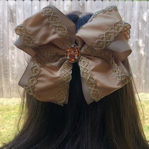 Brown/Tan Farmhouse Bow
